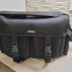Fontina Camera Bag! Used